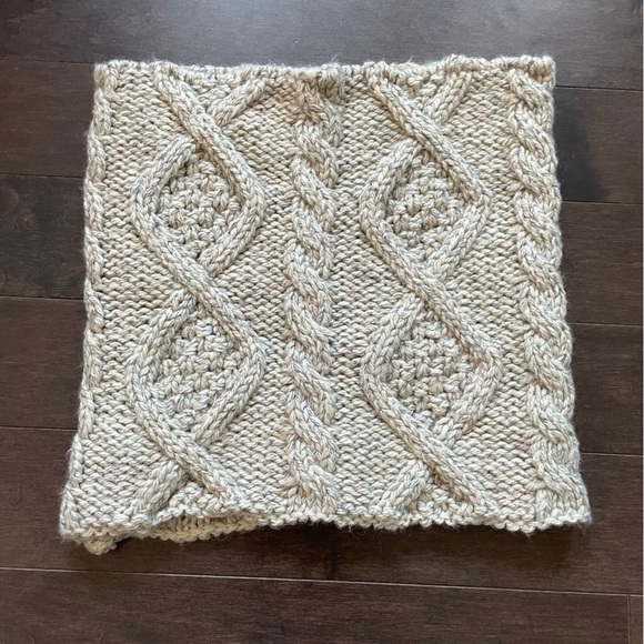 Roots Accessories - 3/$35 Roots Canada Grey Chunky Knit Cowl Scarf New With Tags